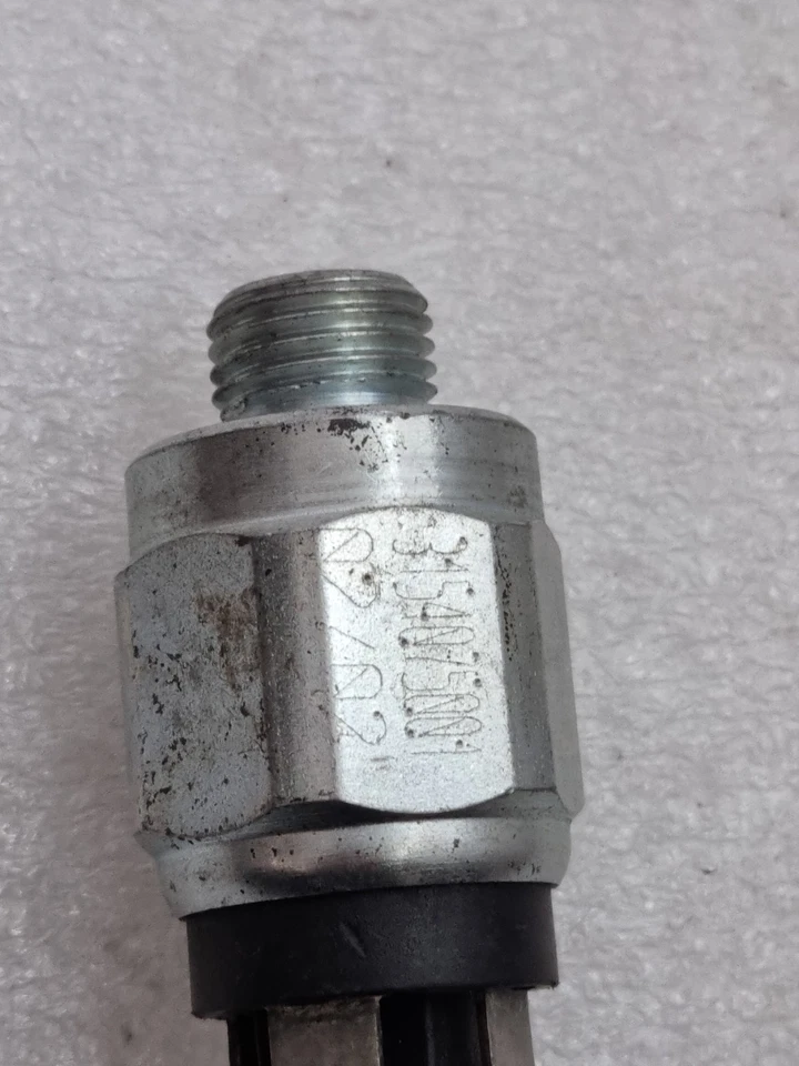 One Pcs 3154075001 02/02 Industrial Hydraulic Pressure Switch (New)